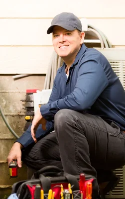 Man+fixin+air+cond+Residential+3+iStock+489245172-1200h