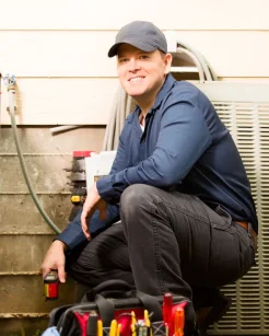 Man+fixin+air+cond+Residential+3+iStock+489245172-800h